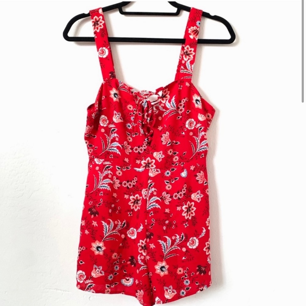 Red Paisley romper 🌟 4/$20